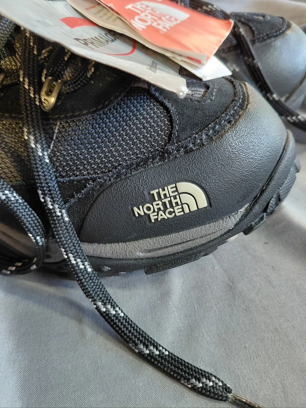 The North Face Men's Black/Gray Insulated Hiking Boots Sz9 NWT Hydroseal Weather